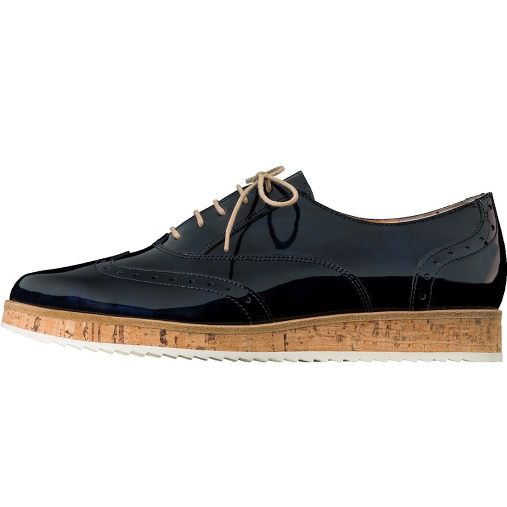 Patent leather Paul Green wingtip dandy brogues
